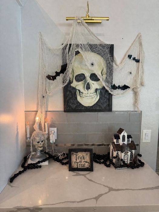 Halloween decorating